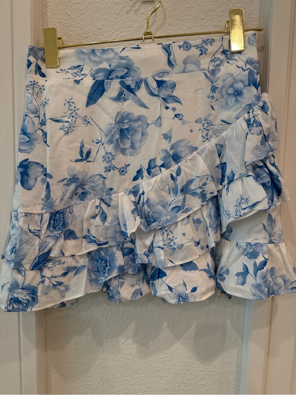 Do + Be Blue White Floral Ruffle Mini Skirt NWT Cottagecore Coquette - Picture 2 of 4